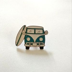 🧁 3/$30 Green and White Camper Van With Surfboard Retro Enamel Pin NEW